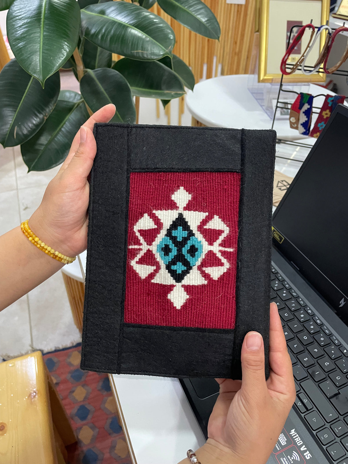 Hevçeker Motifli El Dokuması Kitap – Defter – Ajanda Kılıfı (Bordo)