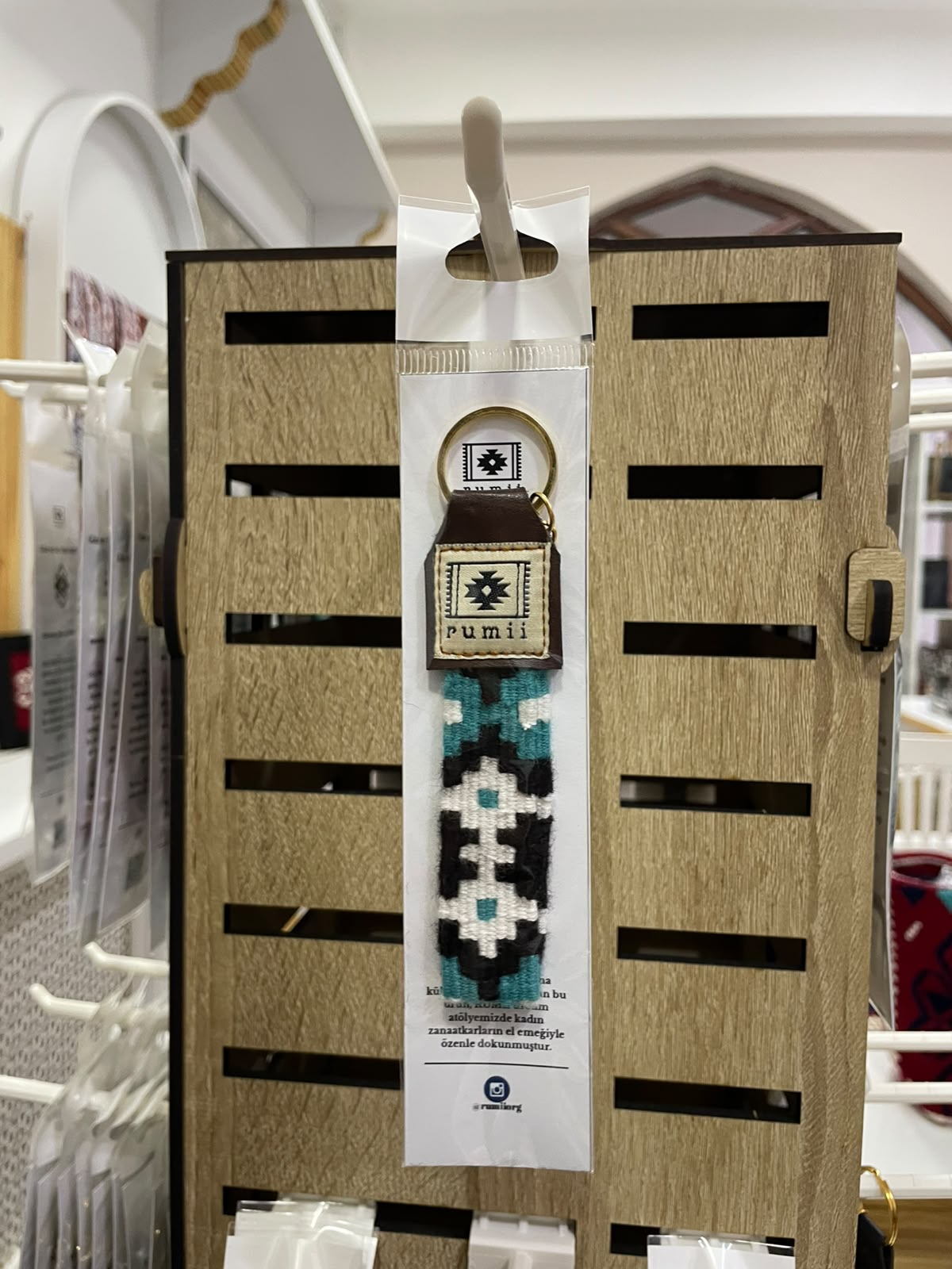 Nehrek Motifli El Dokuması Kilim Anahtarlık