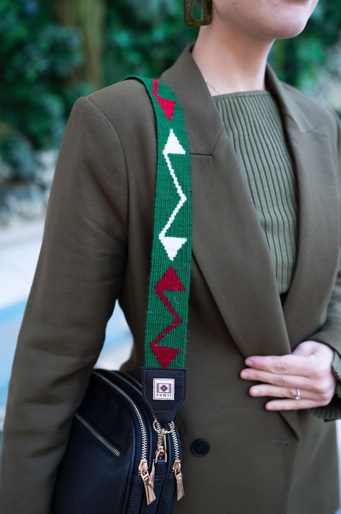 Çengel Motifli El Dokuması Kilim Askı – Yeşil Zemin
