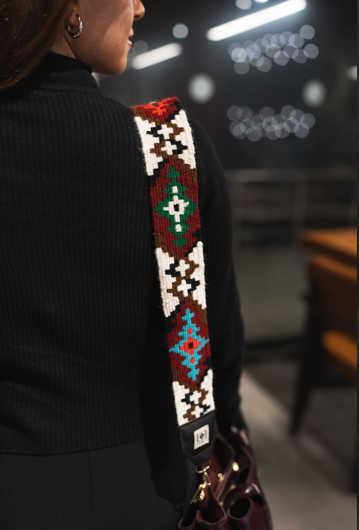 Geleneksel Desenli Kilim Askı