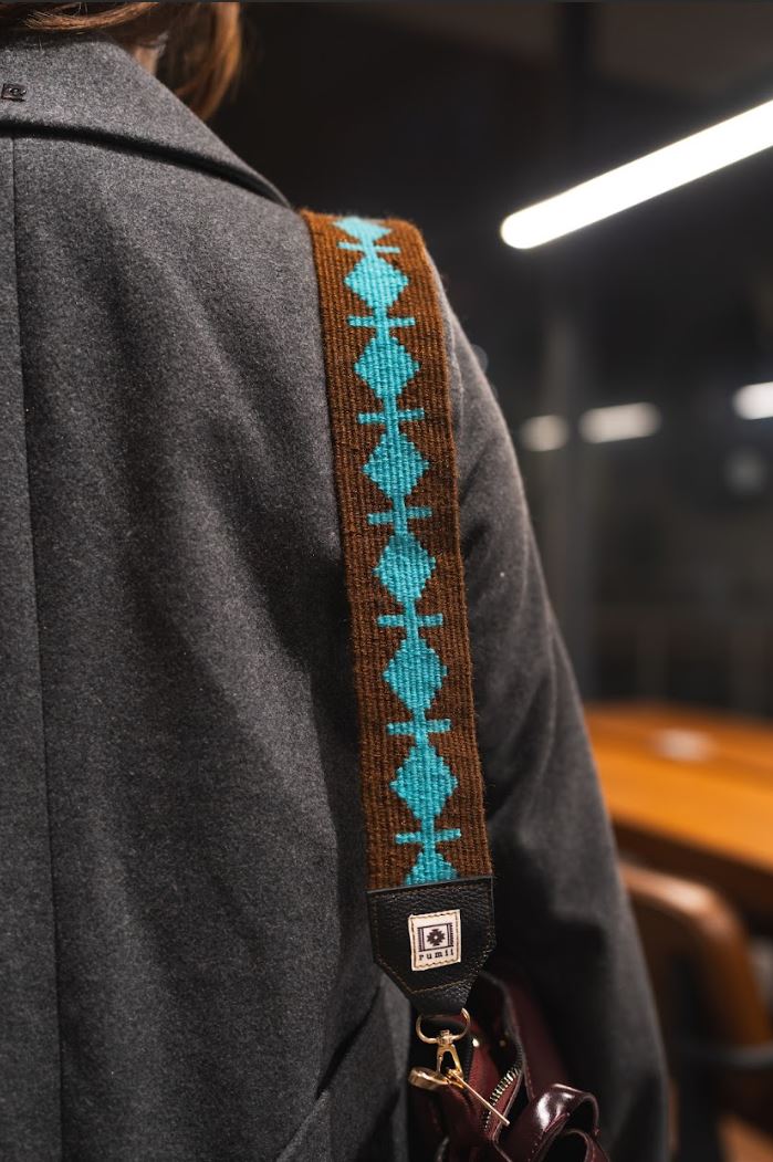 Kurt Gözü Motifli El Dokuması Kilim Askı