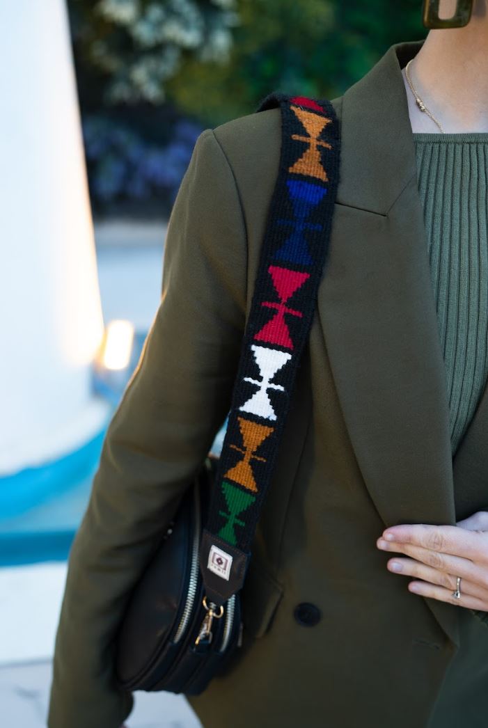 Kelebek Motifli El Dokuması Kilim Askı